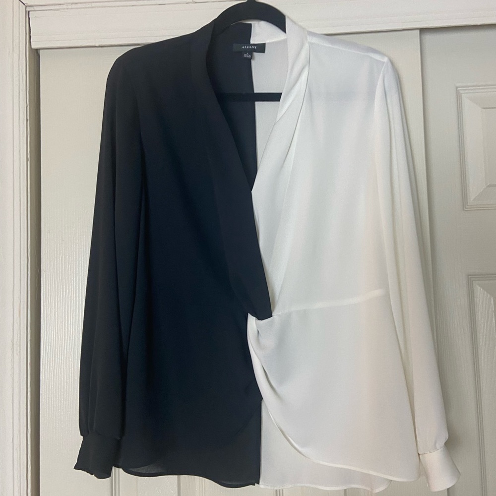 BLACK WHITE SPLIT KNOT LONG SLEEVE BLOUSE SMALL